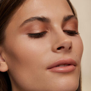 Alternative view of HEALTHY GLOW LOOK